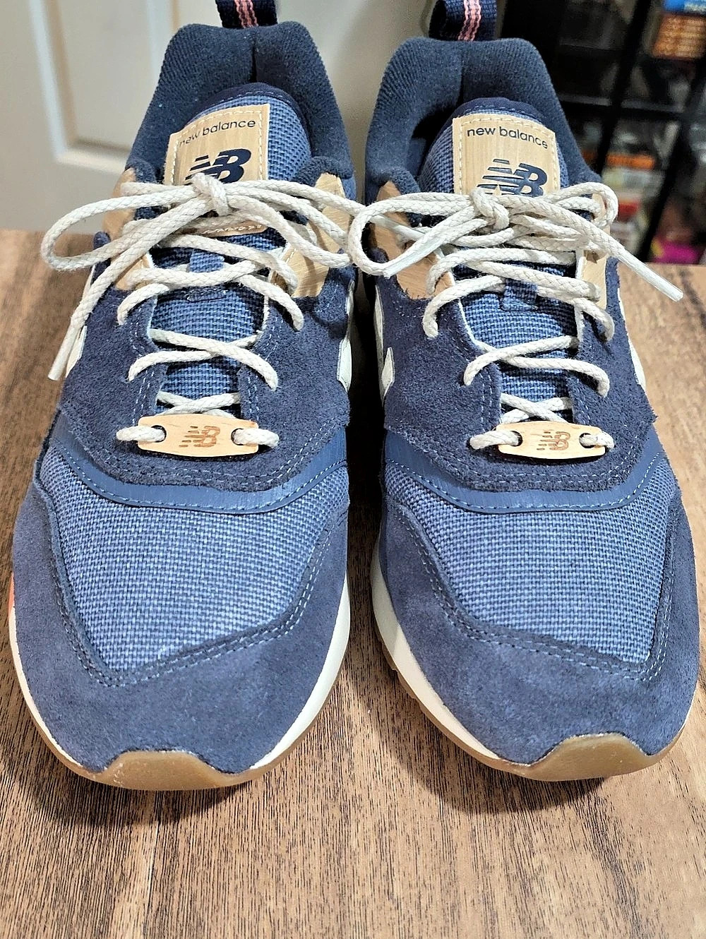 New Balance 574 Men's Sneakers US 8.5 D Blue & Brown